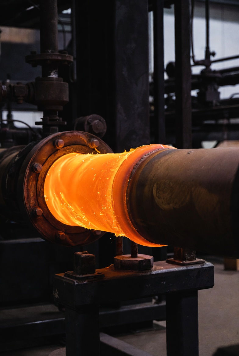 Heat treatment process on steel pipes